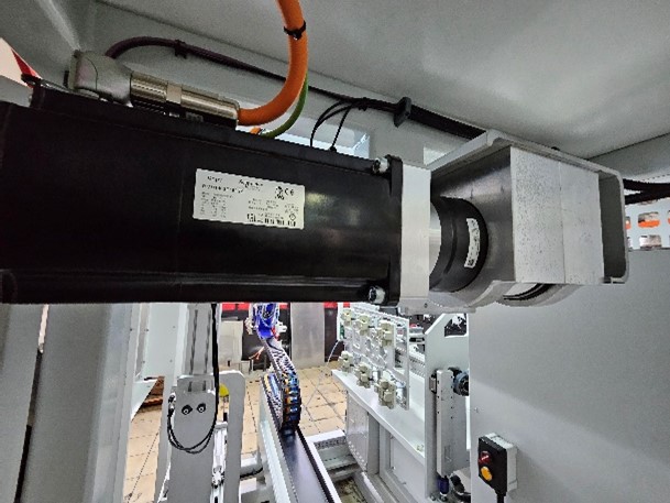 <img alt="" src="/user/pages/04.urunler/01.yandan-giris-robot-otomasyonlari/Resim5.jpg?name" />